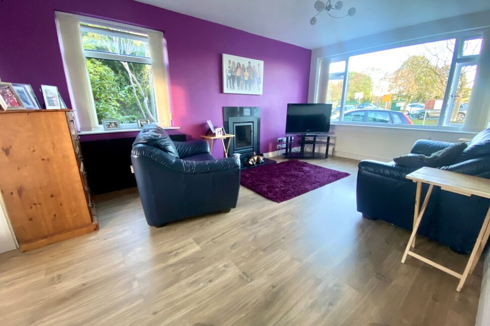 4 bedroom Detached House for sale, Laidon Avenue, Crewe, CW2 £325,000