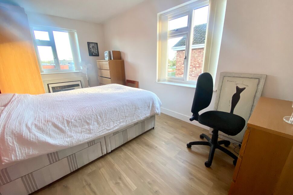 4 bedroom Detached House for sale, Laidon Avenue, Crewe, CW2 £325,000