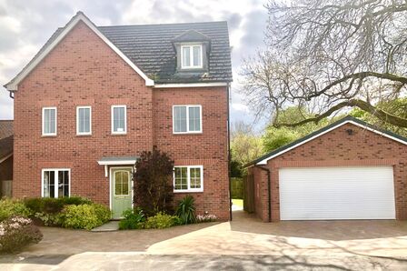 Clonners Field, 6 bedroom Detached House for sale, £480,000