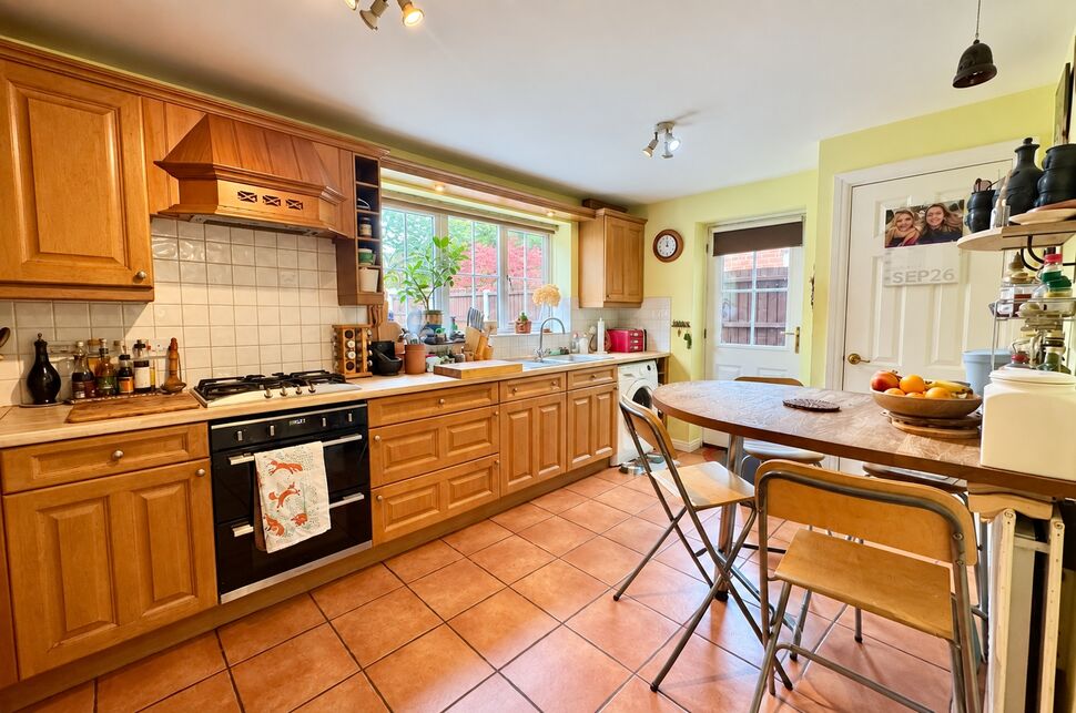Kitchen / Breakfast Room
