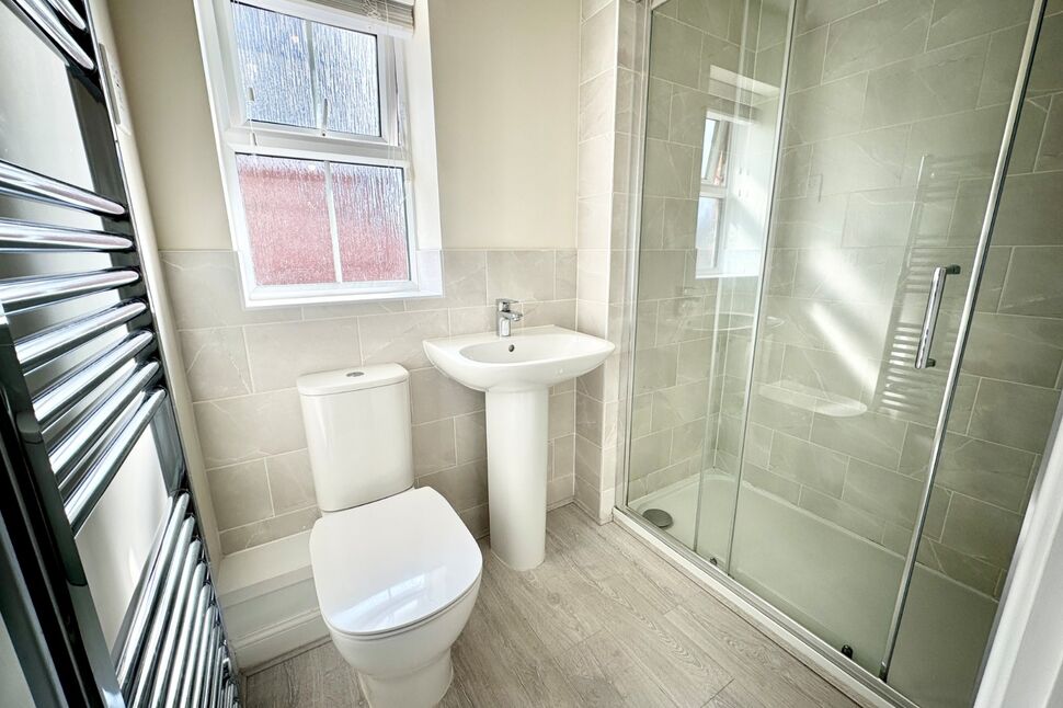 En-Suite Bathroom