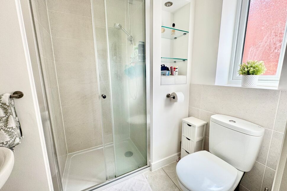 En-Suite Bathroom