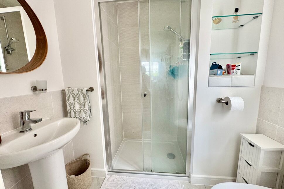 En-Suite Bathroom