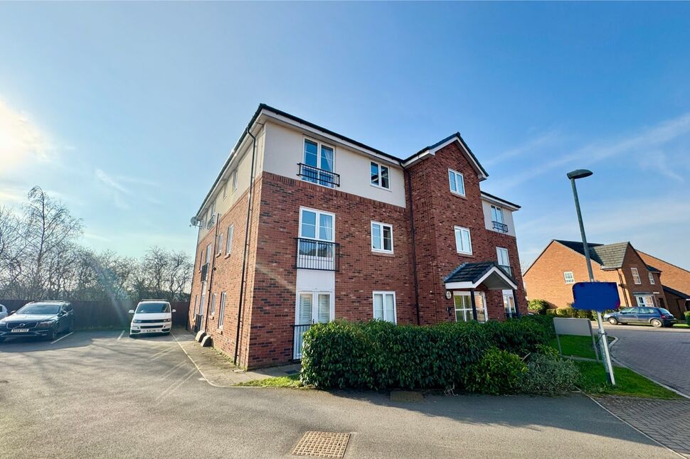 Main image of 2 bedroom Flat for sale, Snow Crest Place, Stapeley, Cheshire, CW5