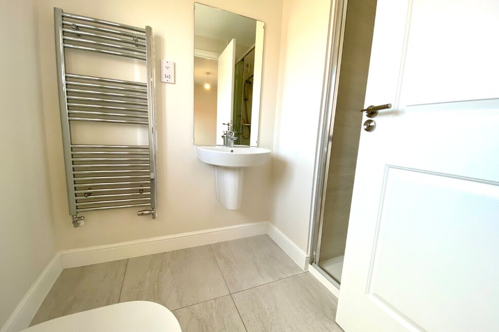 En-Suite Bathroom