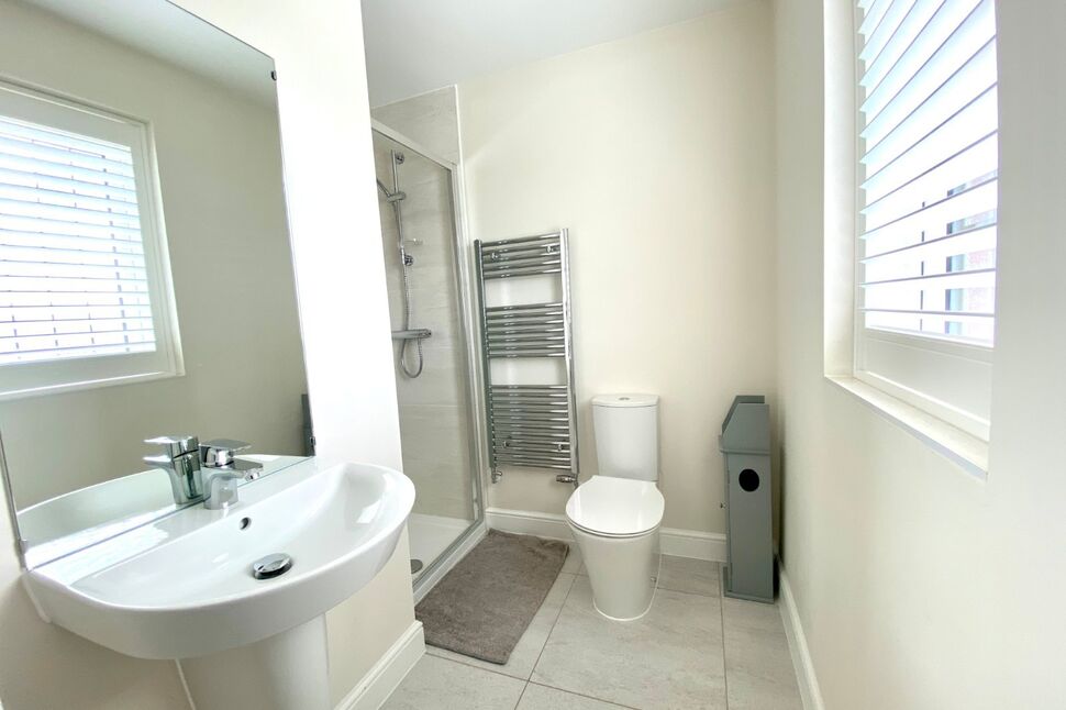 En-Suite Bathroom