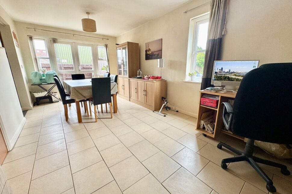Sitting / Dining Room