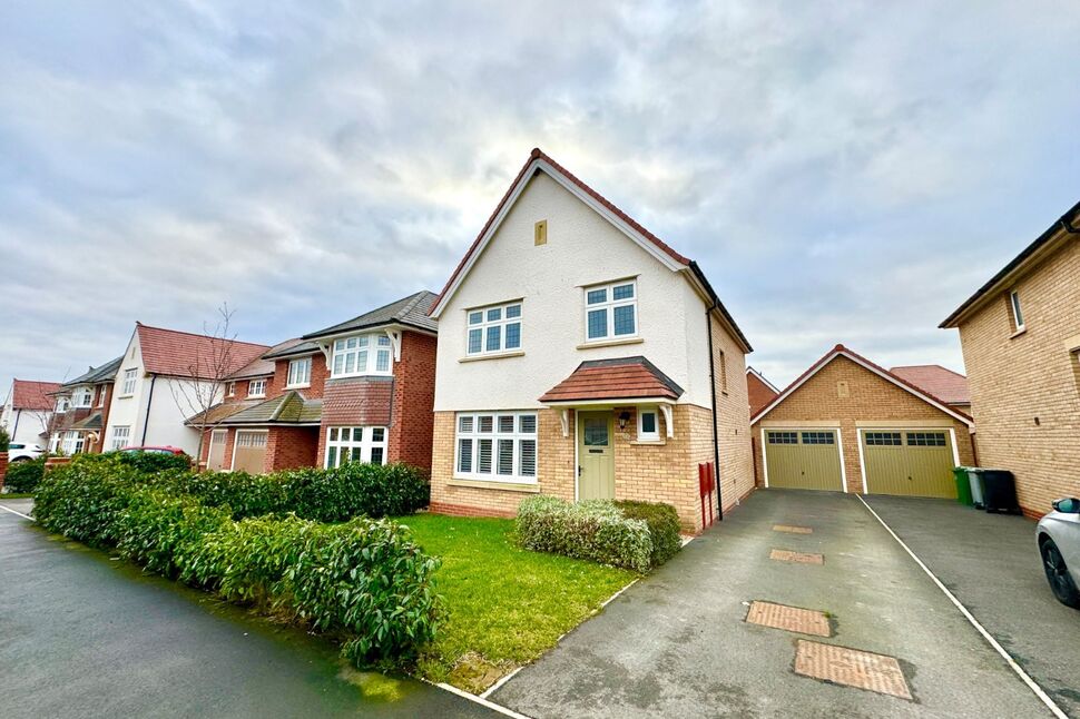 Main image of 3 bedroom Detached House for sale, Montgomery Avenue, Henhull, Cheshire