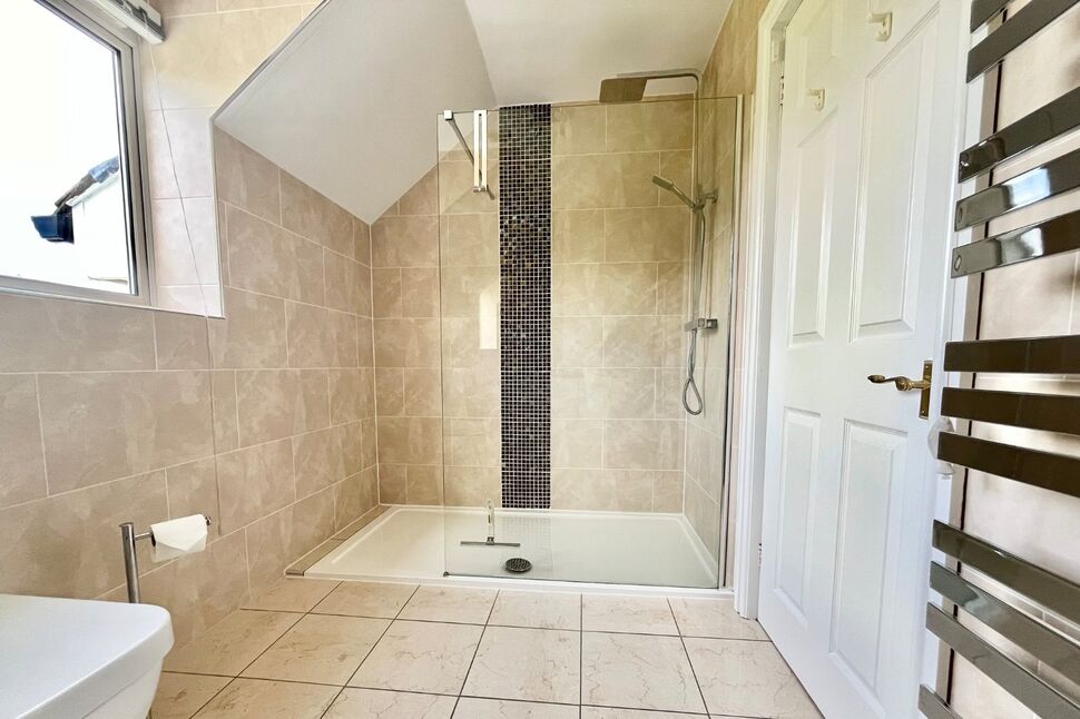 En-Suite Bathroom