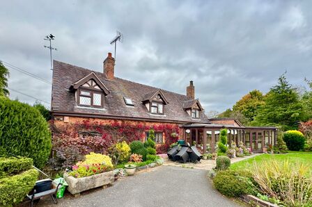 Crewe Road, 3 bedroom Detached House for sale, £795,000