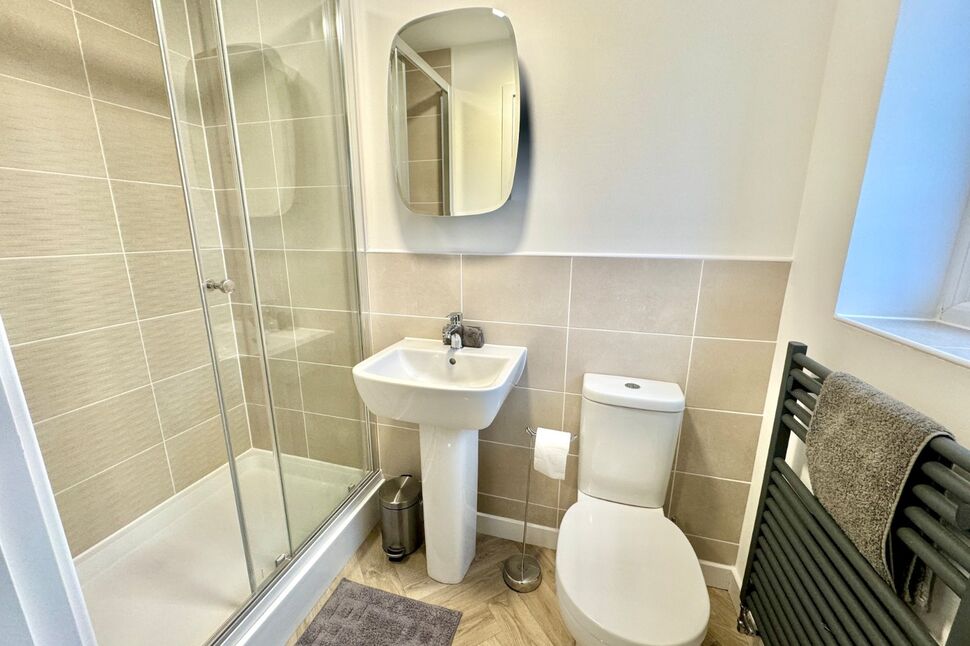 En-Suite Bathroom