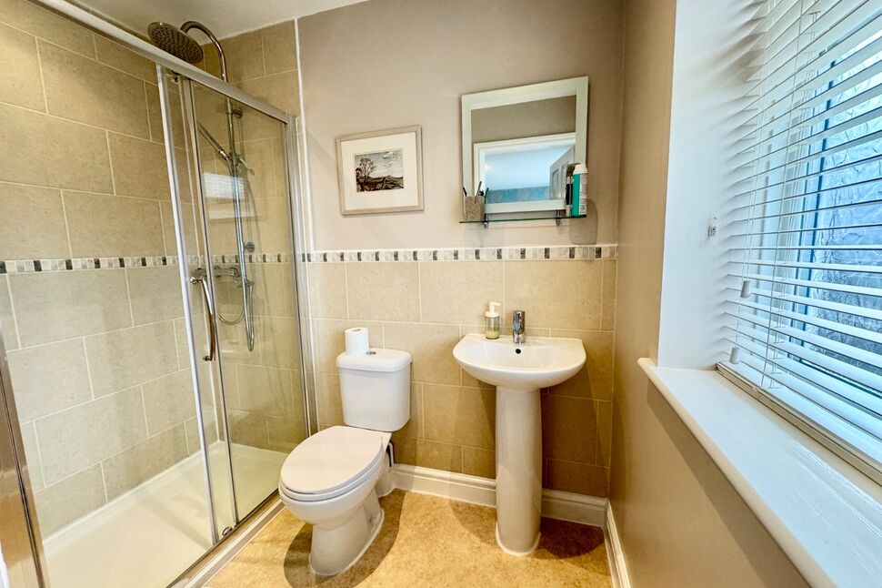 En-Suite Bathroom