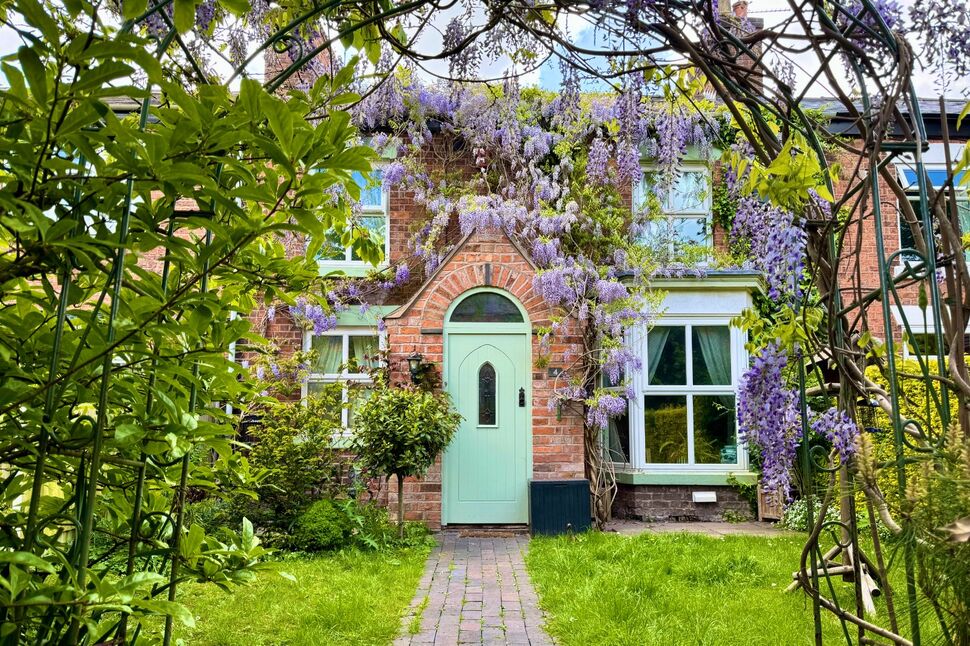Main image of 3 bedroom Mid Terrace House for sale, Laburnum Avenue, Nantwich, Cheshire, CW5