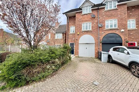 3 bedroom End Terrace House for sale