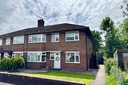 Meeanee Drive, 2 bedroom Flat to rent, &pound;850 pcm