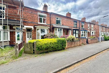 Park View, 2 bedroom Mid Terrace House for sale, &pound;250,000