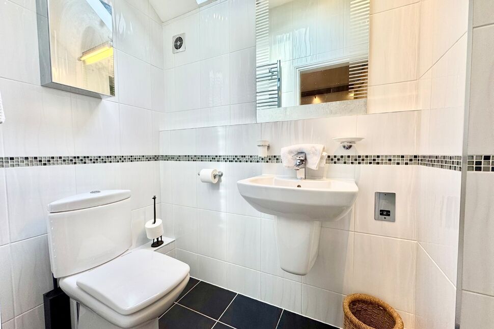 En-Suite 1