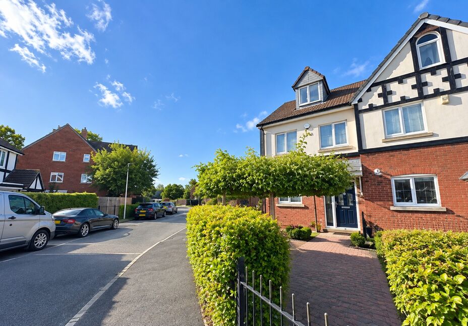 Main image of 3 bedroom End Terrace House for sale, Imperial Court, Nantwich, Cheshire, CW5
