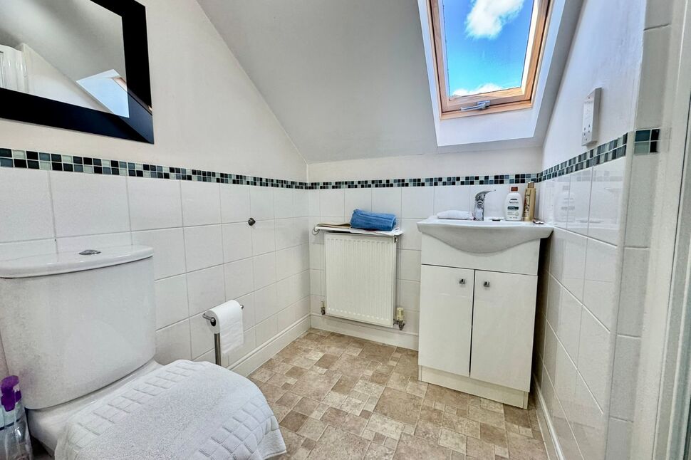 En-Suite Bathroom