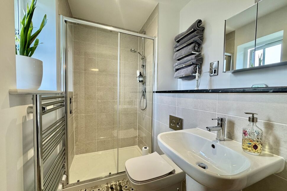 En-Suite Bathroom