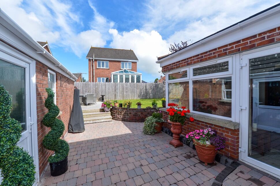 3 bedroom Detached House for sale, Whitethorn Brae, Newtownards, BT23