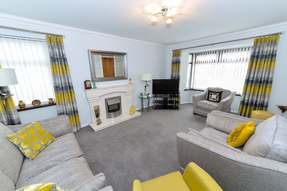 4 bedroom Detached House for sale, Beverley Walk, Newtownards, BT23 £