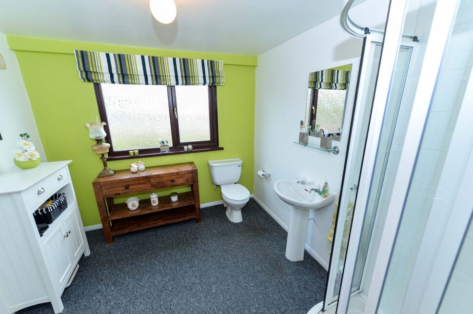 4 bedroom Detached House for sale, Beverley Walk, Newtownards, BT23 £