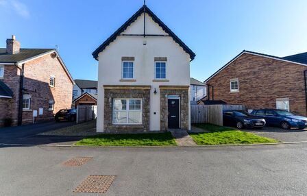 River Hill Close, 3 bedroom Detached House for sale, £219,950