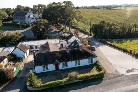 Ballyblack Road, 4 bedroom Detached House to rent, £1,800 pcm