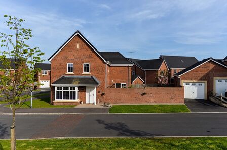 Manse Gate, 4 bedroom Detached House for sale, £359,950