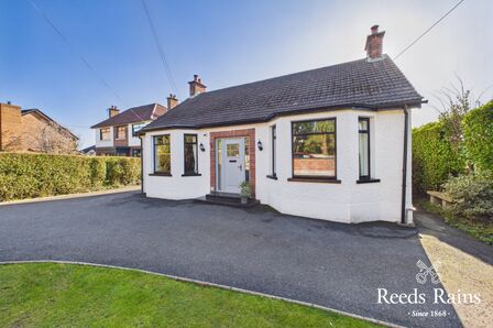 North Road, 4 bedroom Detached Bungalow for sale, &pound;299,950