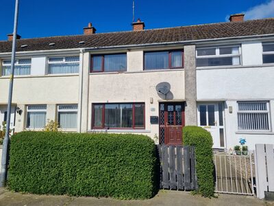 3 bedroom Mid Terrace House for sale