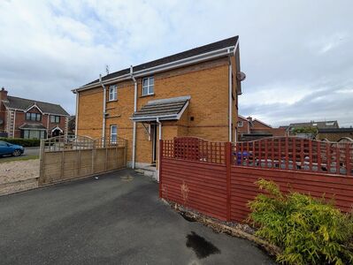 2 bedroom Semi Detached House to rent
