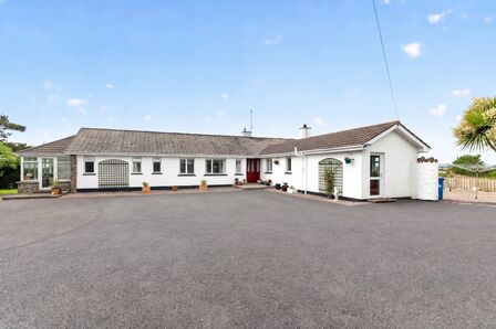 Carrowdore Road, 4 bedroom Detached House for sale, &pound;575,000
