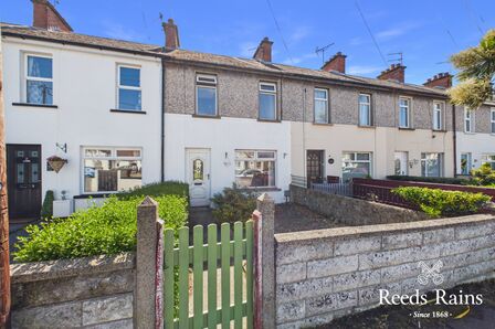 Scrabo Road, 2 bedroom Mid Terrace House for sale, &pound;120,000