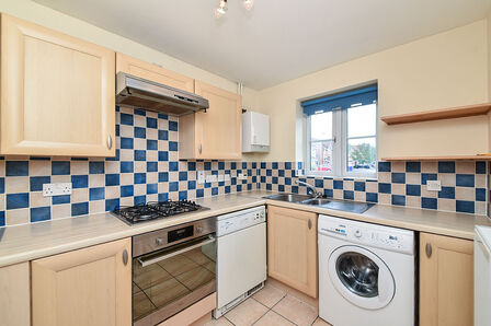 Bannister Close, 2 bedroom  House to rent, £850 pcm
