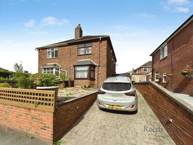 2 bedroom Semi Detached House to rent