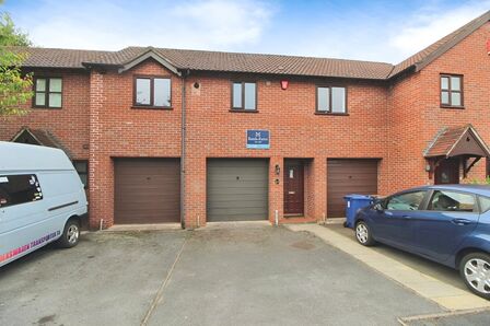 2 bedroom  Flat to rent