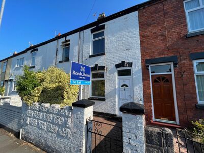 2 bedroom Mid Terrace House to rent