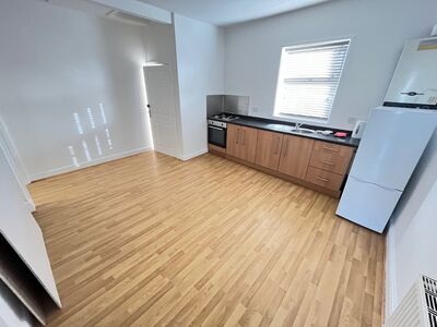 Enderley Street, 1 bedroom  Flat to rent, £575 pcm