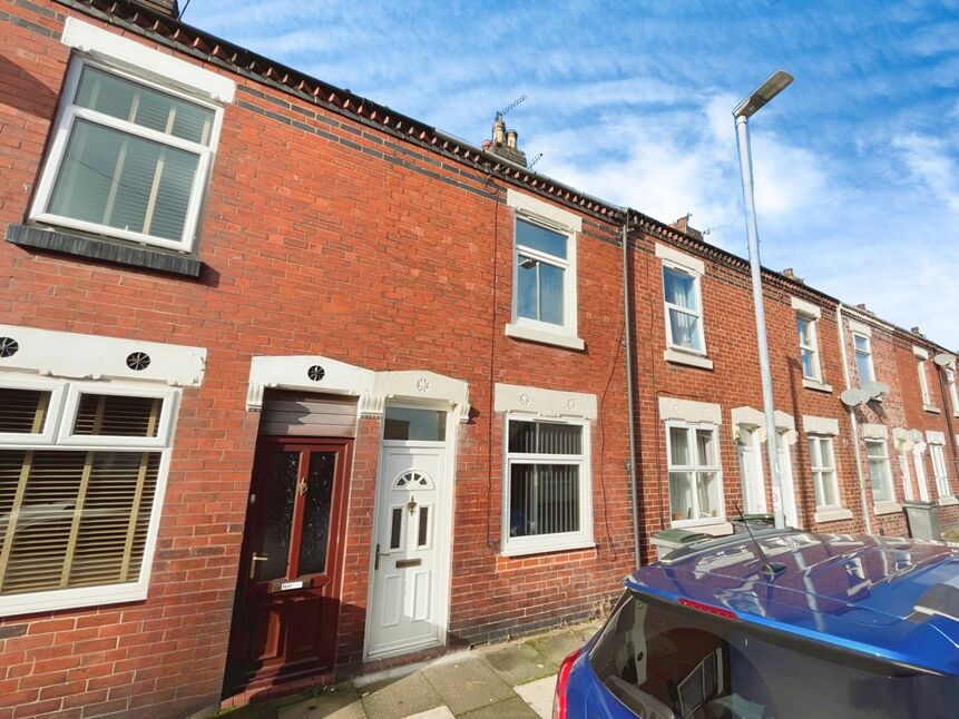 2 bedroom Mid Terrace House to rent, Lime Street, StokeonTrent, ST4