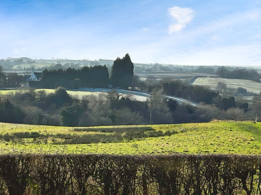 2 bedroom Mid Terrace House for sale, Rye Hills, Bignall End, ST7 £