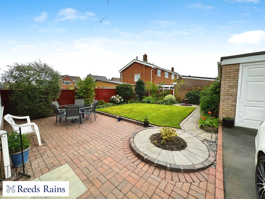 4 bedroom Detached House for sale, Kennedy Road, StokeonTrent, ST4