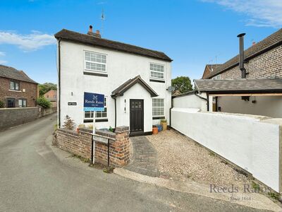 Moss Lane, 4 bedroom Detached House to rent, £1,300 pcm