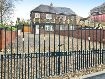 West Street, 3 bedroom Semi Detached House for sale, £190,000