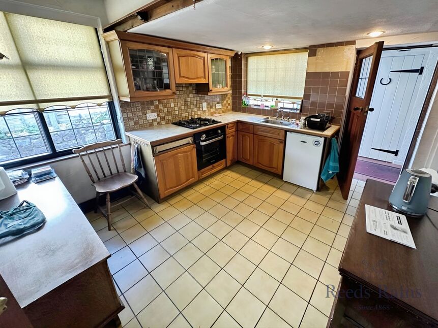 Kitchen / Breakfast Room