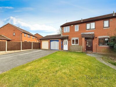 Salisbury Close, 2 bedroom Semi Detached House to rent, £900 pcm