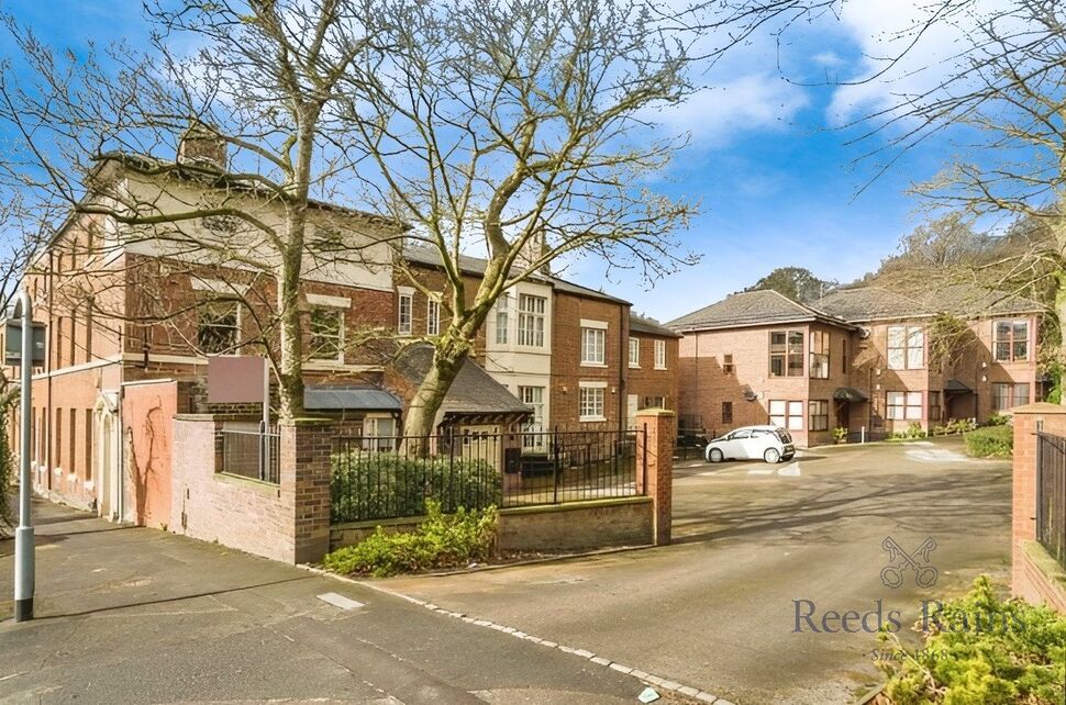 3 bedroom  Flat for sale