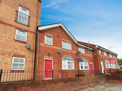 Hartshill Road, 3 bedroom Mid Terrace House for sale, £150,000