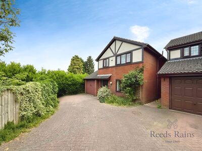 3 bedroom Detached House for sale